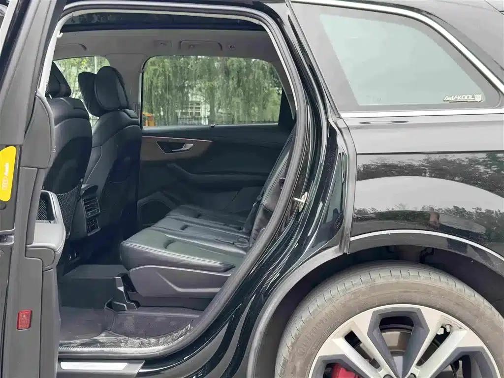Audi Q7 2023 55 TFSI quattro S Premium — миниатюра 7