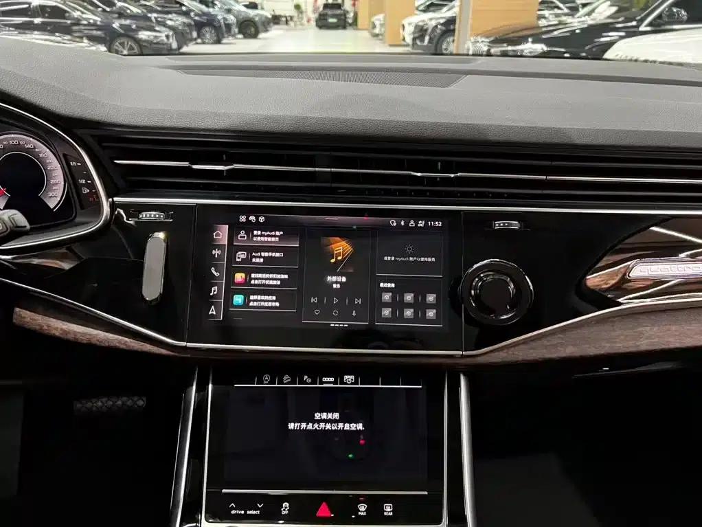 Audi Q7 2021 55 TFSI quattro S line Sport — миниатюра 8