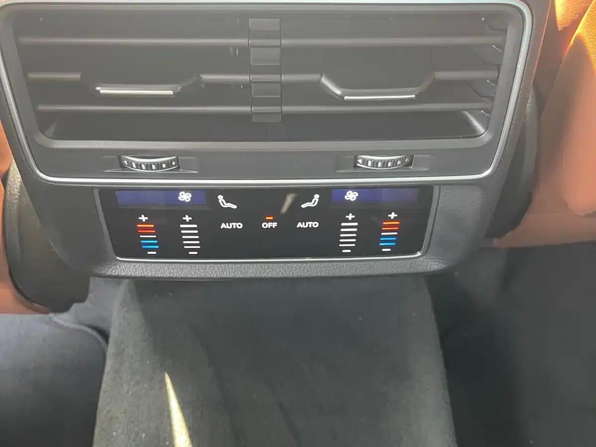 Audi Q7 2021 55 TFSI quattro S line Premium — миниатюра 17