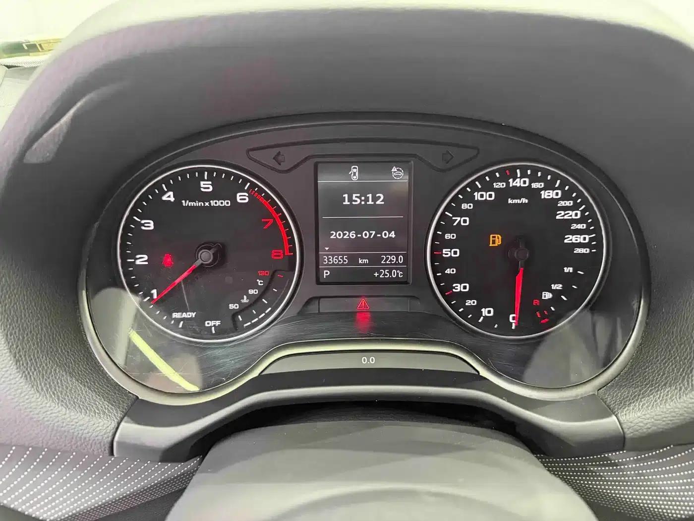 Audi Q2L 2022 35 TFSI Fashion Dynamic Edition — миниатюра 11
