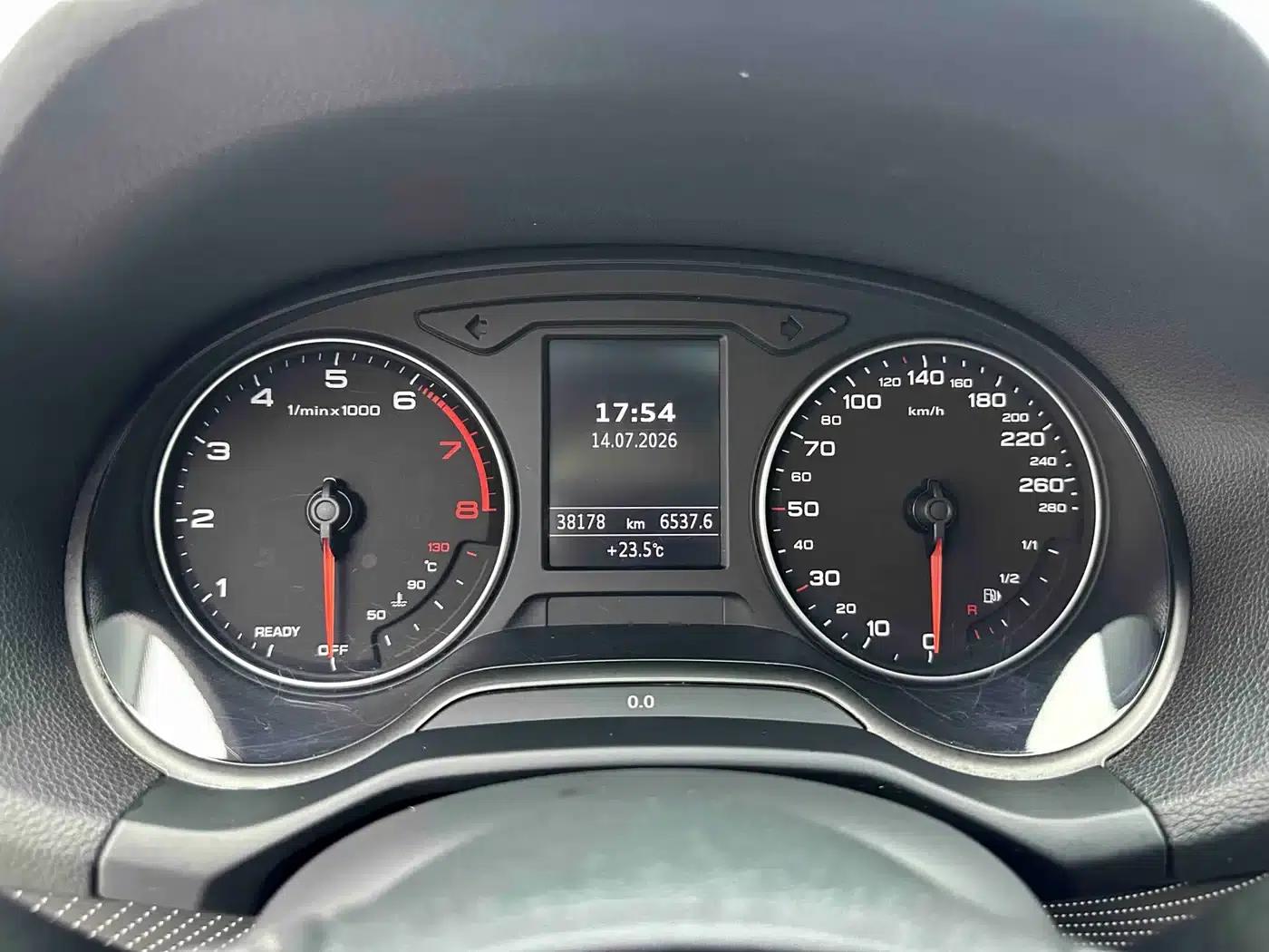 Audi Q2L 2022 35 TFSI Progressive Dynamic Edition — миниатюра 18