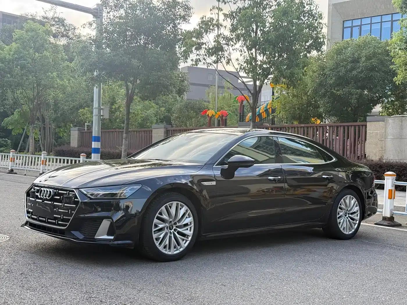 Audi A7L 2024 45TFSI S-line Dream Edition Crystal Package — миниатюра 1