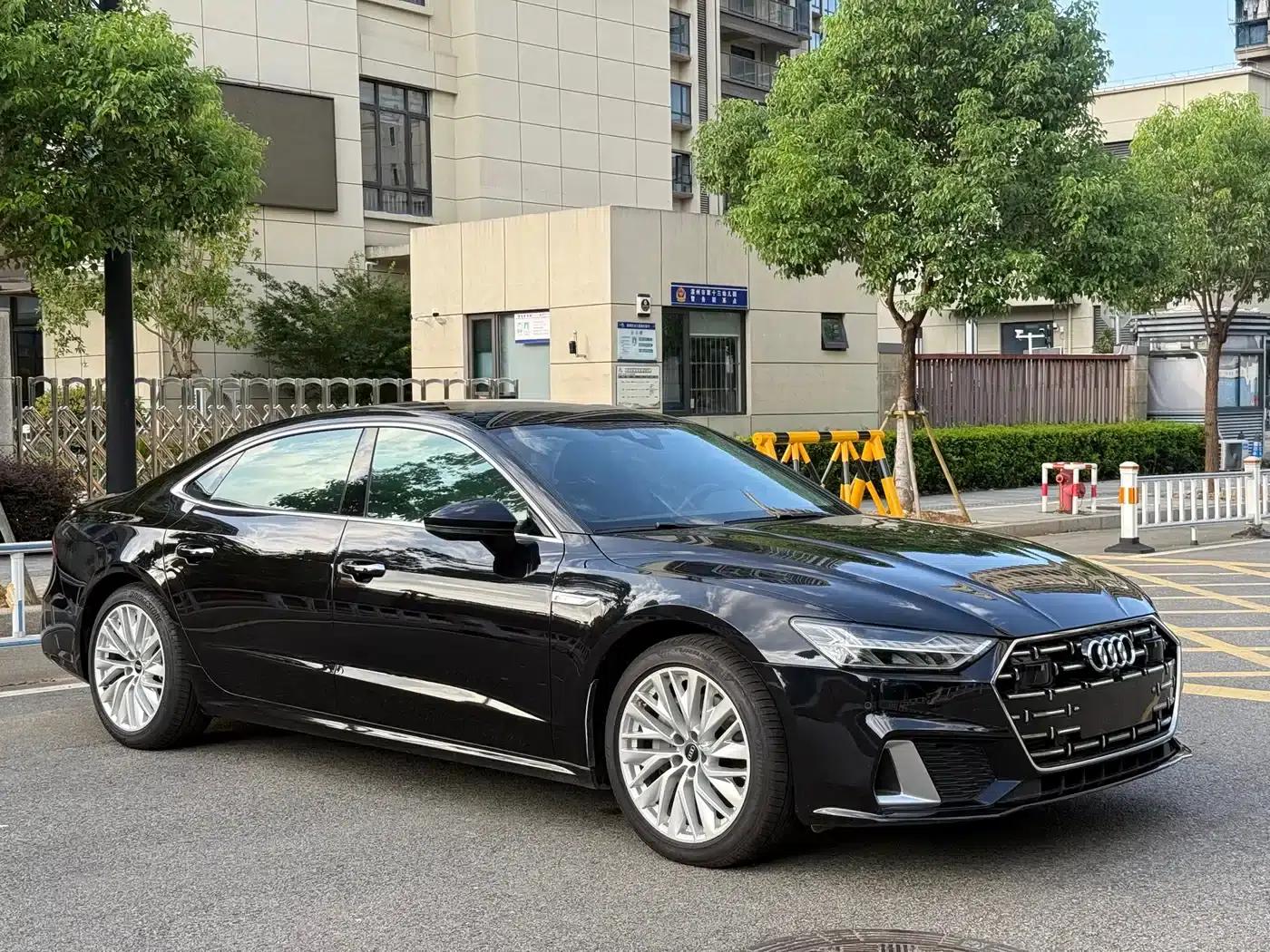 Audi A7L 2024 45TFSI S-line Dream Edition Crystal Package — миниатюра 3