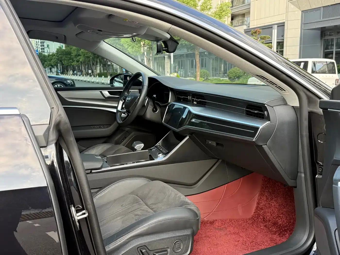 Audi A7L 2024 45TFSI S-line Dream Edition Crystal Package — миниатюра 8