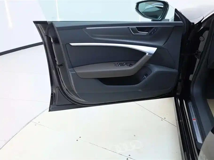 Audi A7L 2024 45TFSI S-line Dream Edition Crystal Package — миниатюра 16