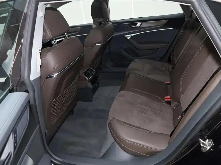 Audi A7L 2024 45TFSI S-line Dream Edition Crystal Package — миниатюра 19