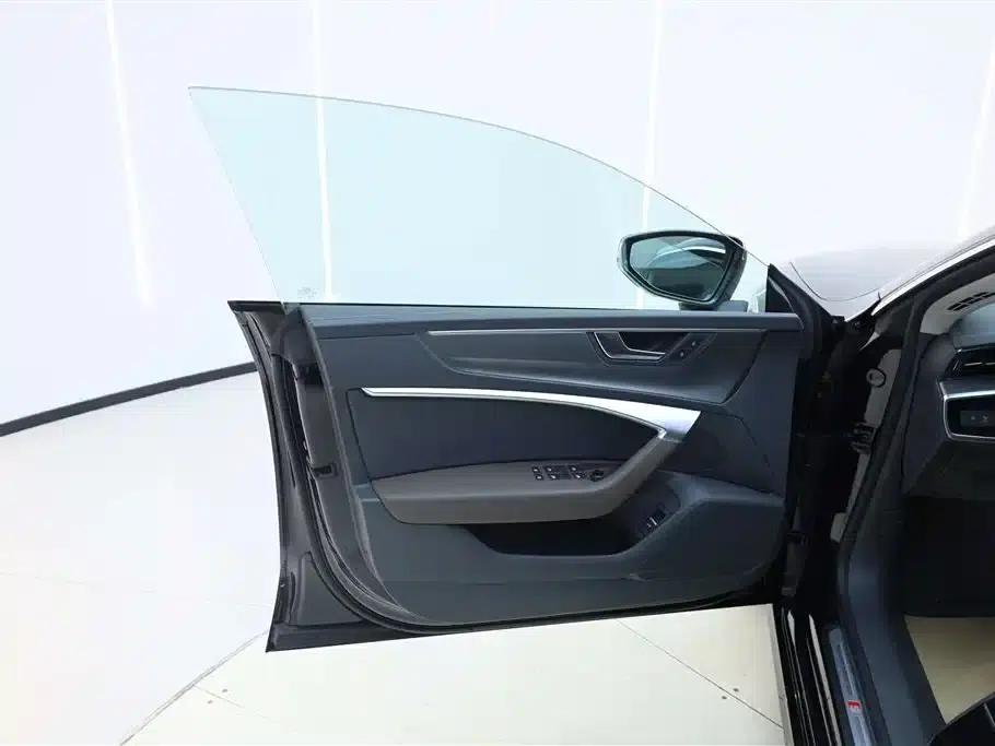 Audi A7L 2024 45TFSI S-line Dream Edition Crystal Package — миниатюра 27
