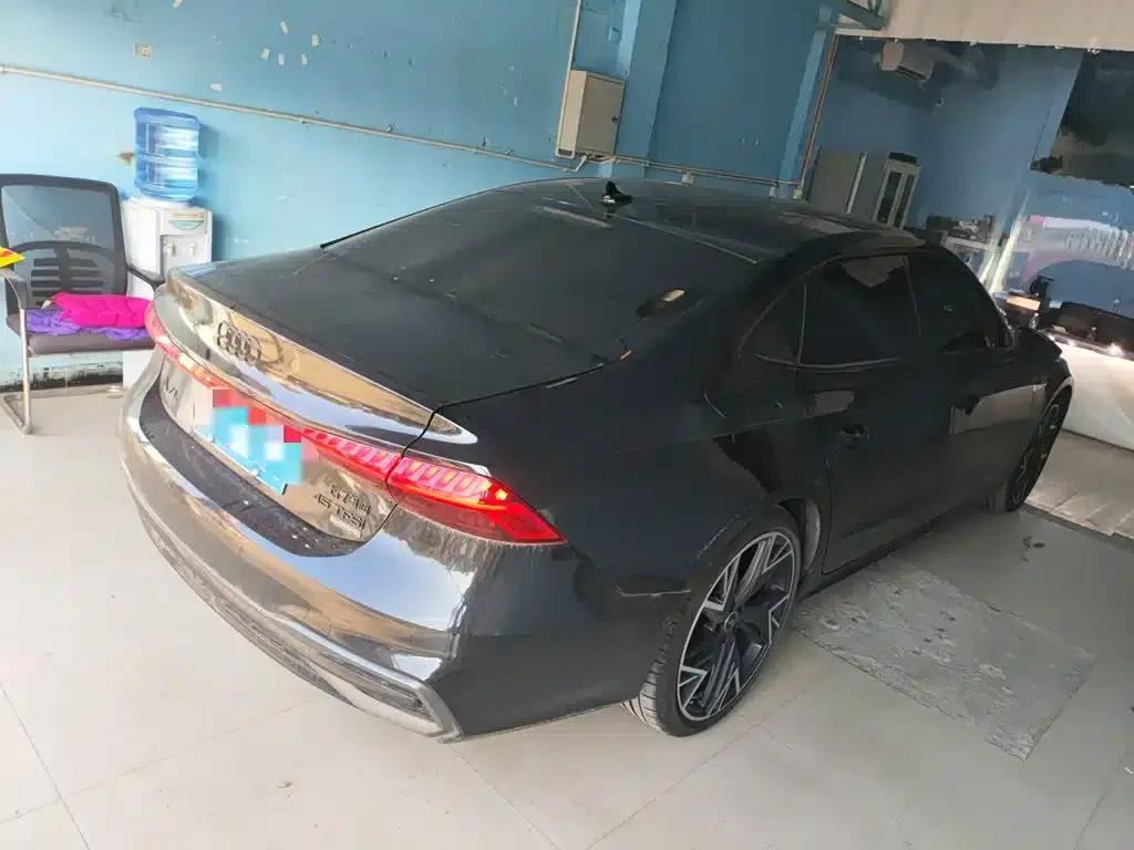 2024 Audi A7L 45 TFSI quattro Black Edition — миниатюра 5