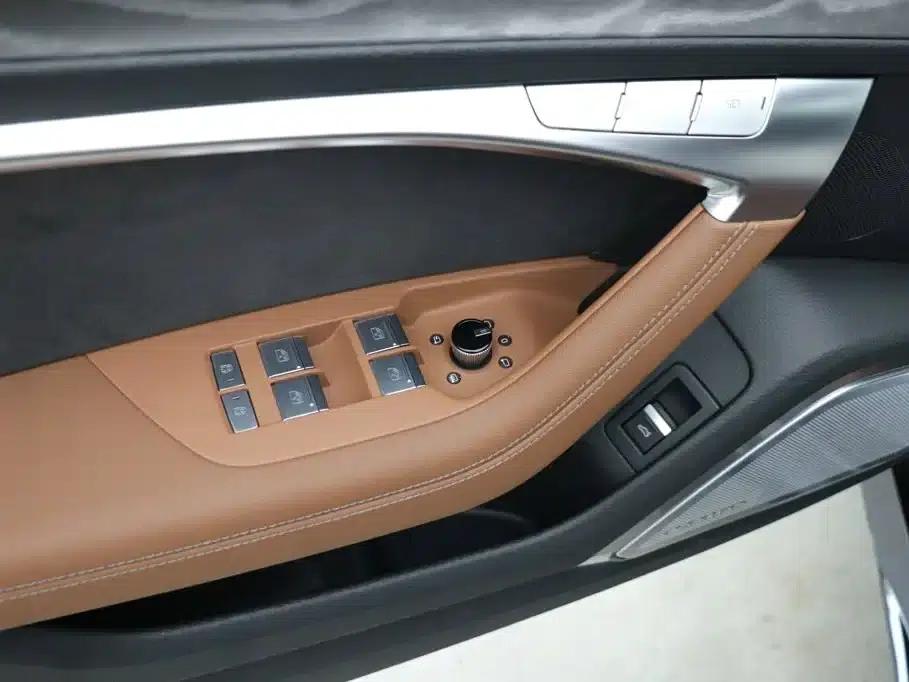 Audi A7L 2024 55 TFSI quattro Flagship — миниатюра 11