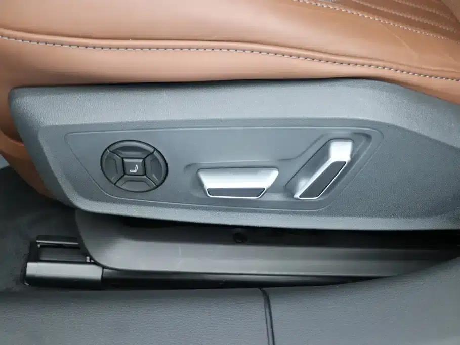 Audi A7L 2024 55 TFSI quattro Flagship — миниатюра 14