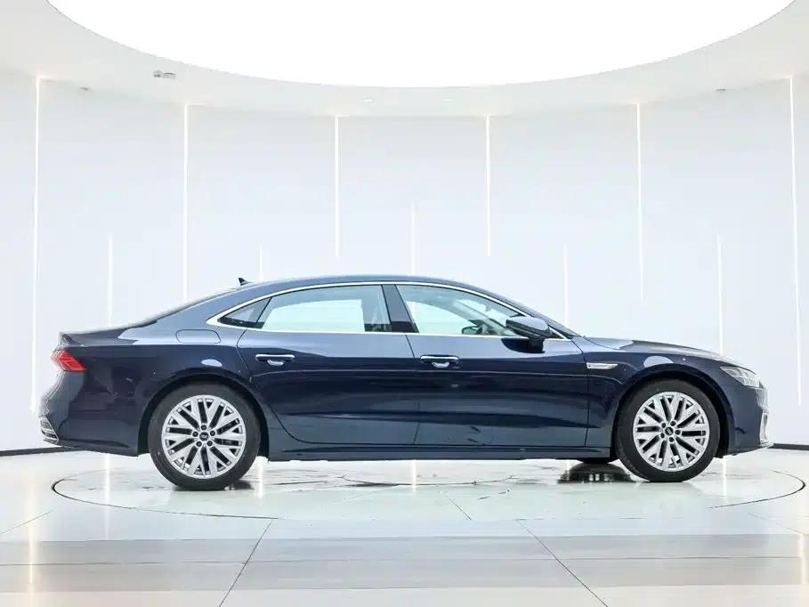 Audi A7L 2024 45TFSI S-line Dream Edition Crystal Package — миниатюра 3