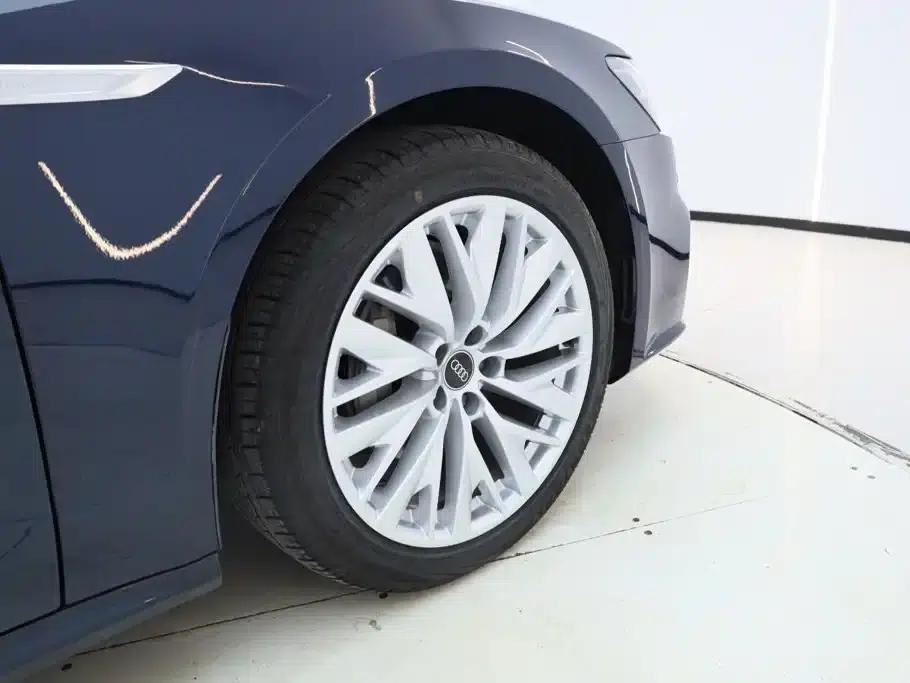 Audi A7L 2024 45TFSI S-line Dream Edition Crystal Package — миниатюра 9
