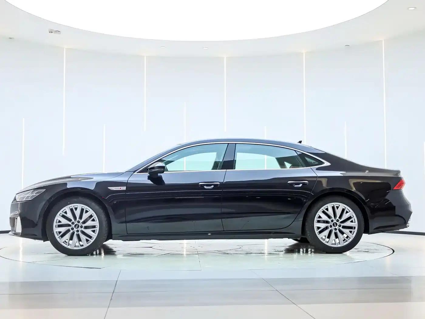 Audi A7L 2024 45TFSI S-line Dream Edition Crystal Package — миниатюра 2