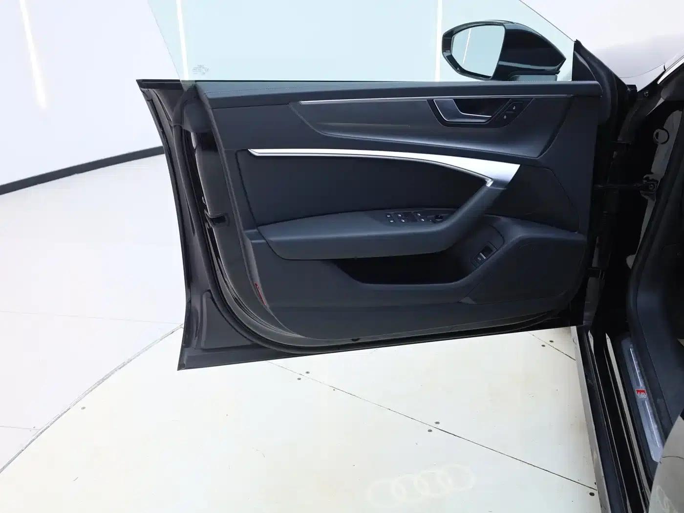 Audi A7L 2024 45TFSI S-line Dream Edition Crystal Package — миниатюра 11