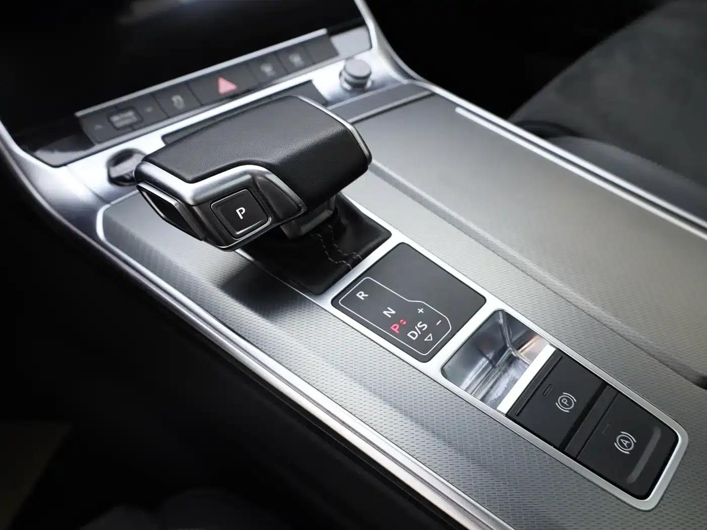 Audi A7L 2024 45TFSI S-line Dream Edition Crystal Package — миниатюра 13