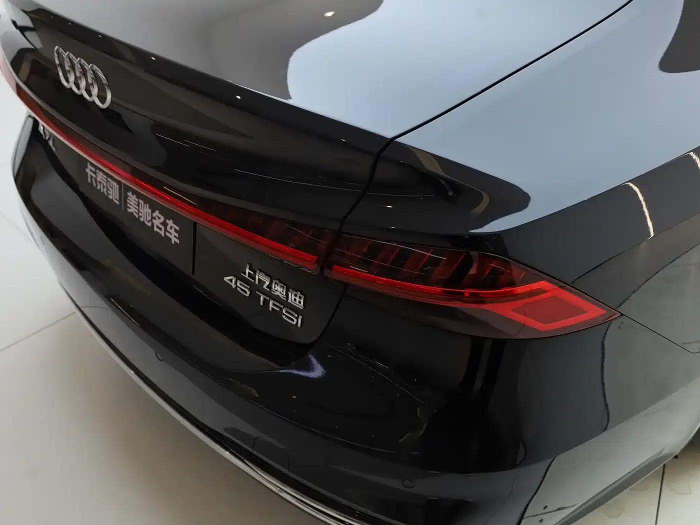 Audi A7L 2024 45TFSI S-line Dream Edition Crystal Package — миниатюра 18