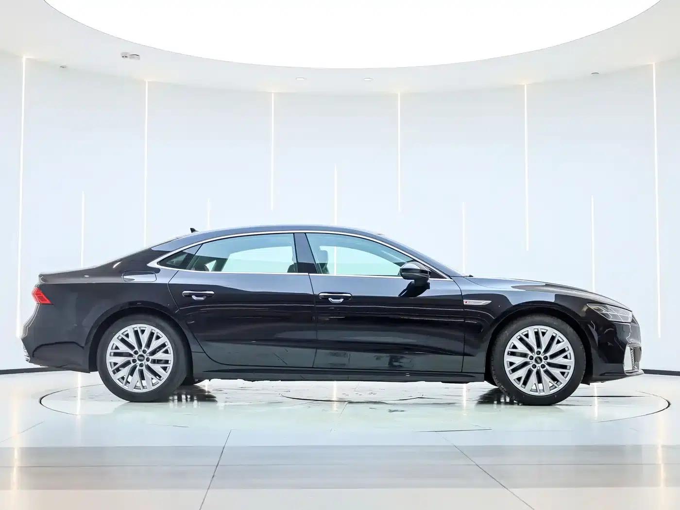 Audi A7L 2024 45TFSI S-line Dream Edition Crystal Package — миниатюра 3