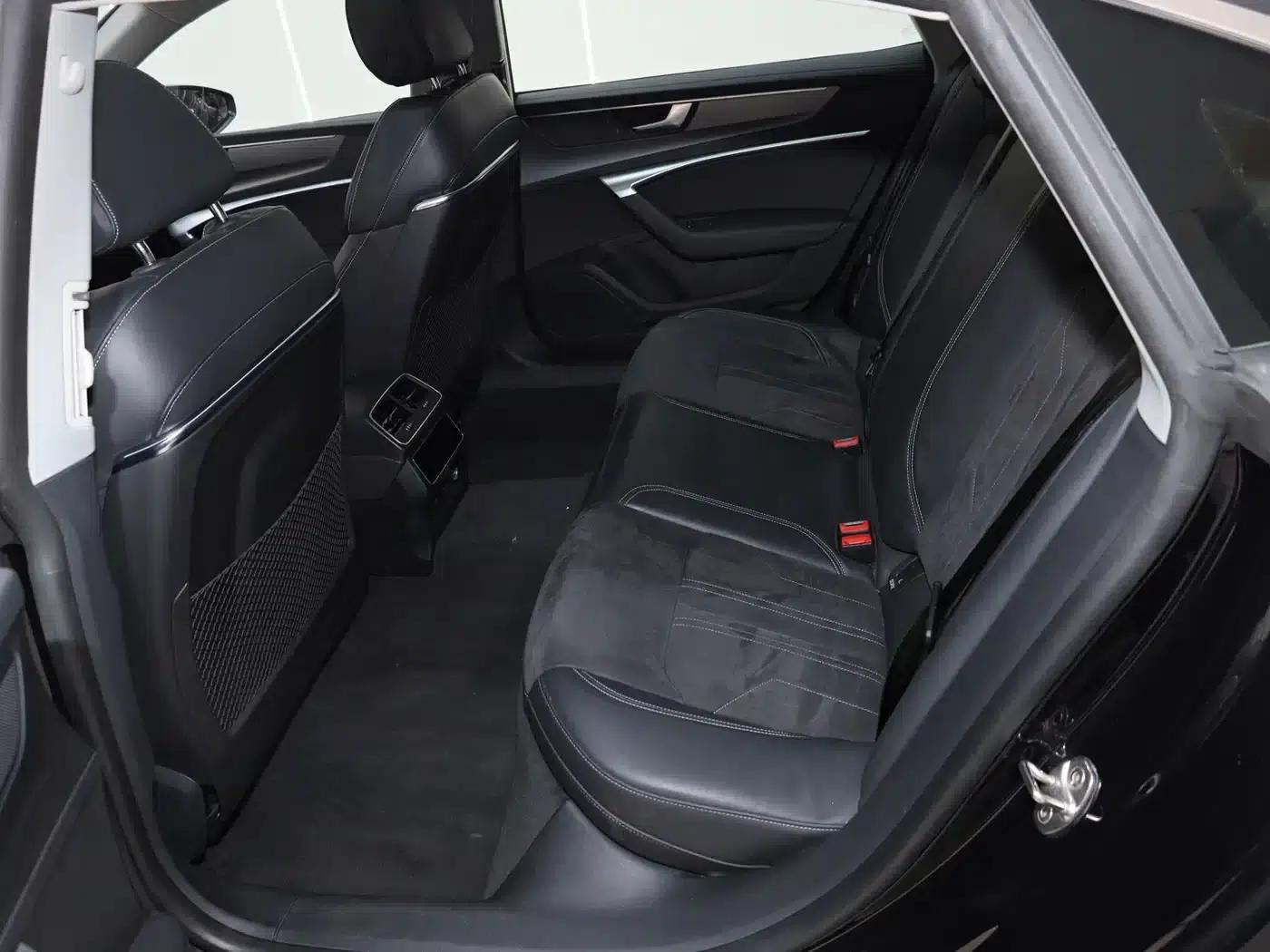 Audi A7L 2024 45TFSI S-line Dream Edition Crystal Package — миниатюра 29