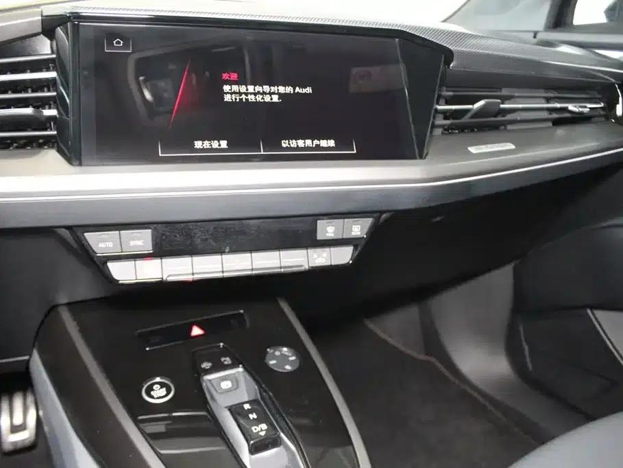 Audi Q4 e-tron 2024 Model 40 e-tron Adventure Edition — миниатюра 12