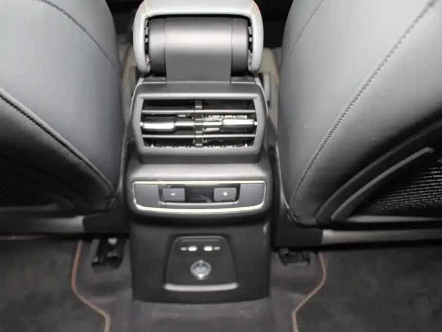 Audi Q4 e-tron 2024 Model 40 e-tron Adventure Edition — миниатюра 10