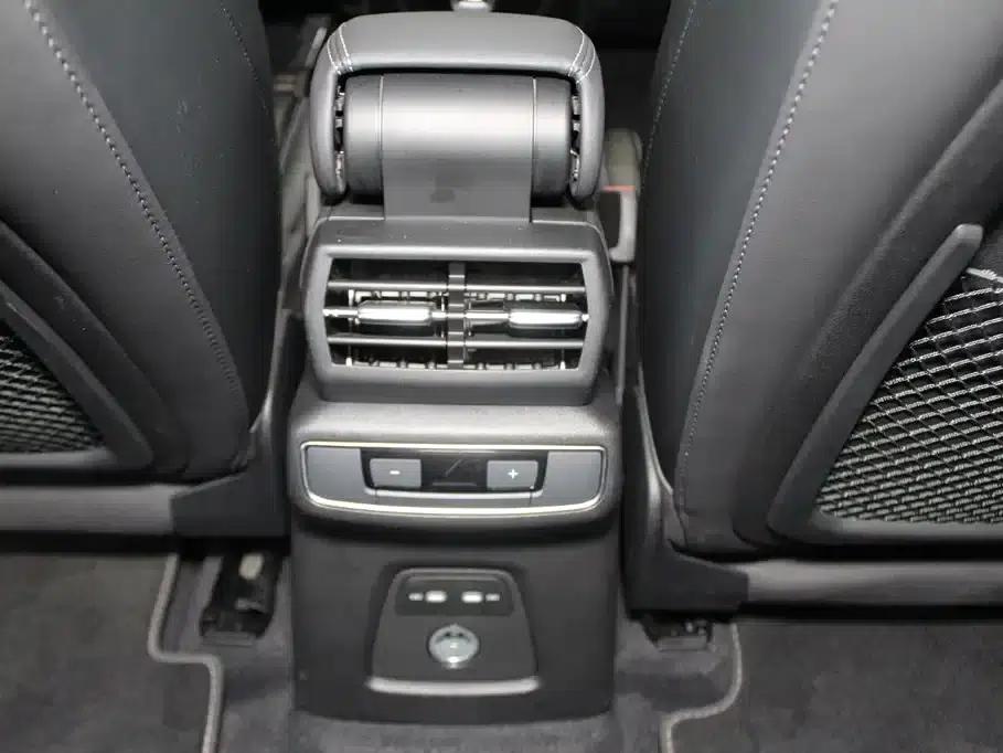 Audi Q4 e-tron 2024 Model 40 e-tron Trailblazer — миниатюра 10