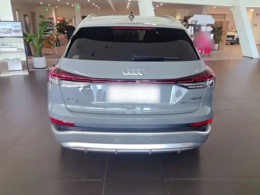Audi Q4 e-tron 2022 Model 40 e-tron Trailblazer — миниатюра 6
