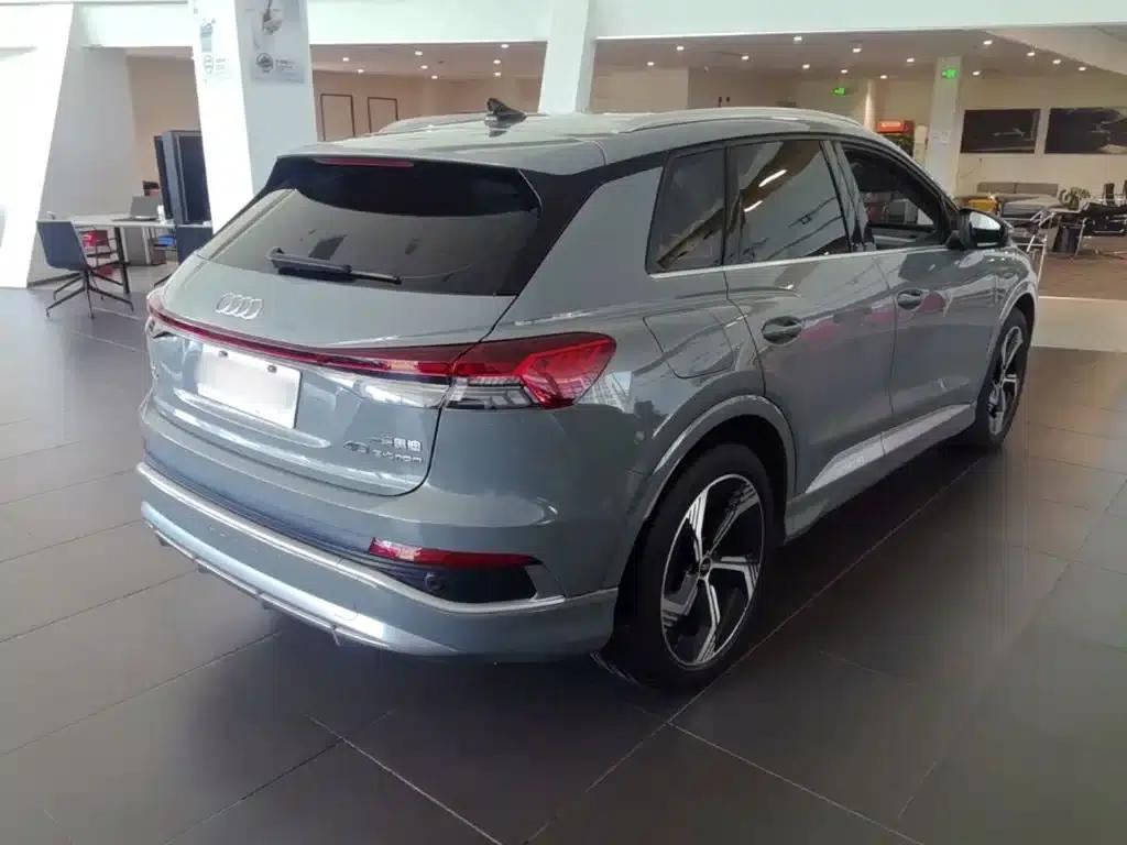 Audi Q4 e-tron 2022 Model 40 e-tron Trailblazer — миниатюра 7