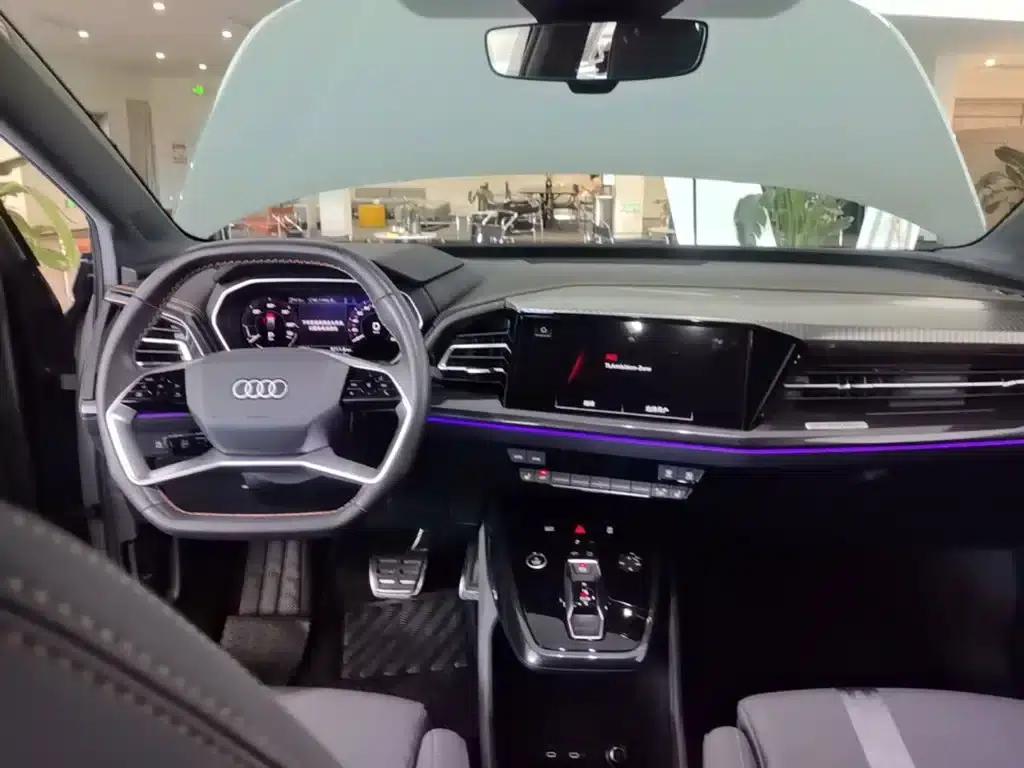 Audi Q4 e-tron 2022 Model 40 e-tron Trailblazer — миниатюра 10