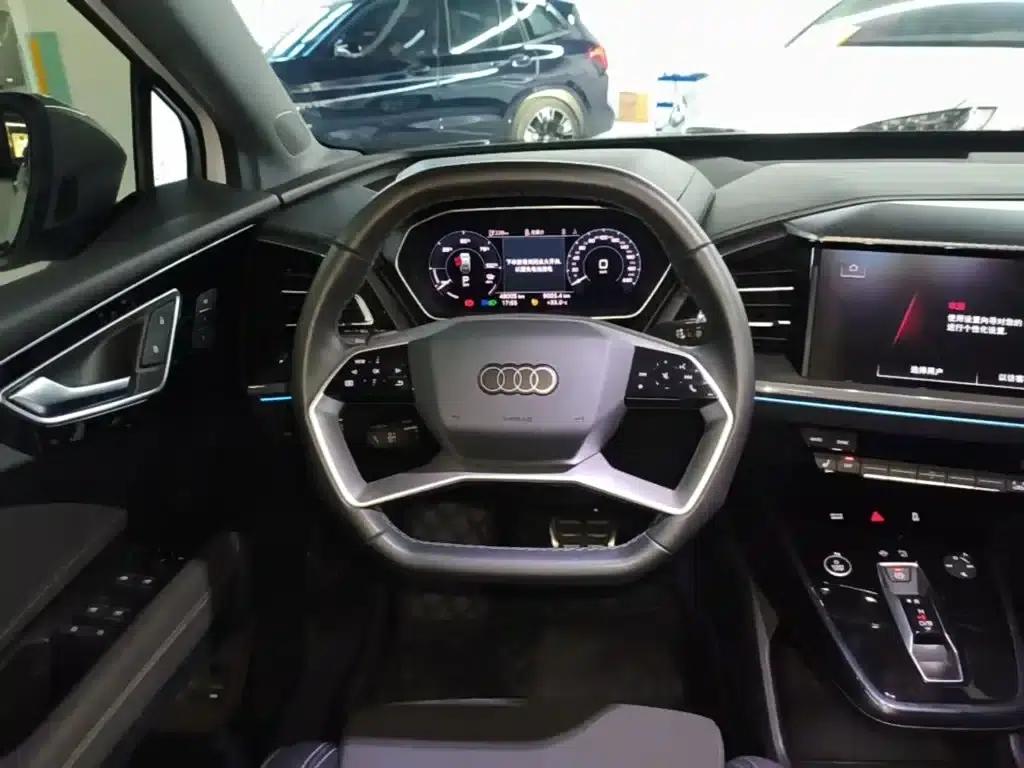 Audi Q4 e-tron 2023 Model 40 e-tron Trailblazer — миниатюра 11