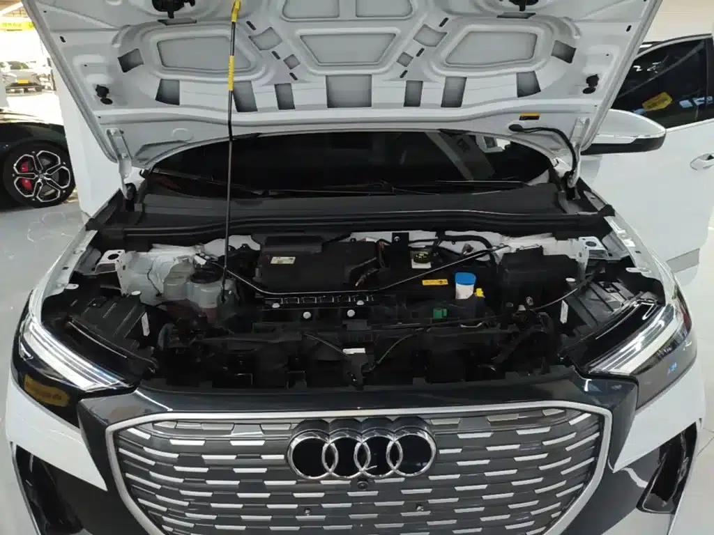 Audi Q4 e-tron 2023 Model 40 e-tron Trailblazer — миниатюра 20