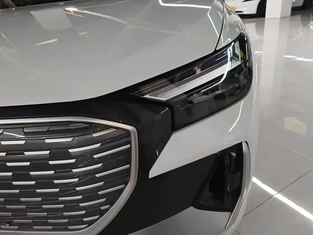 Audi Q4 e-tron 2023 Model 40 e-tron Trailblazer — миниатюра 24
