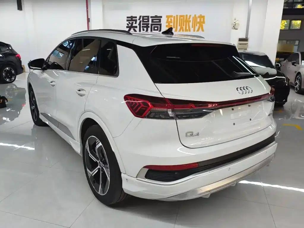 Audi Q4 e-tron 2023 Model 40 e-tron Trailblazer — миниатюра 5