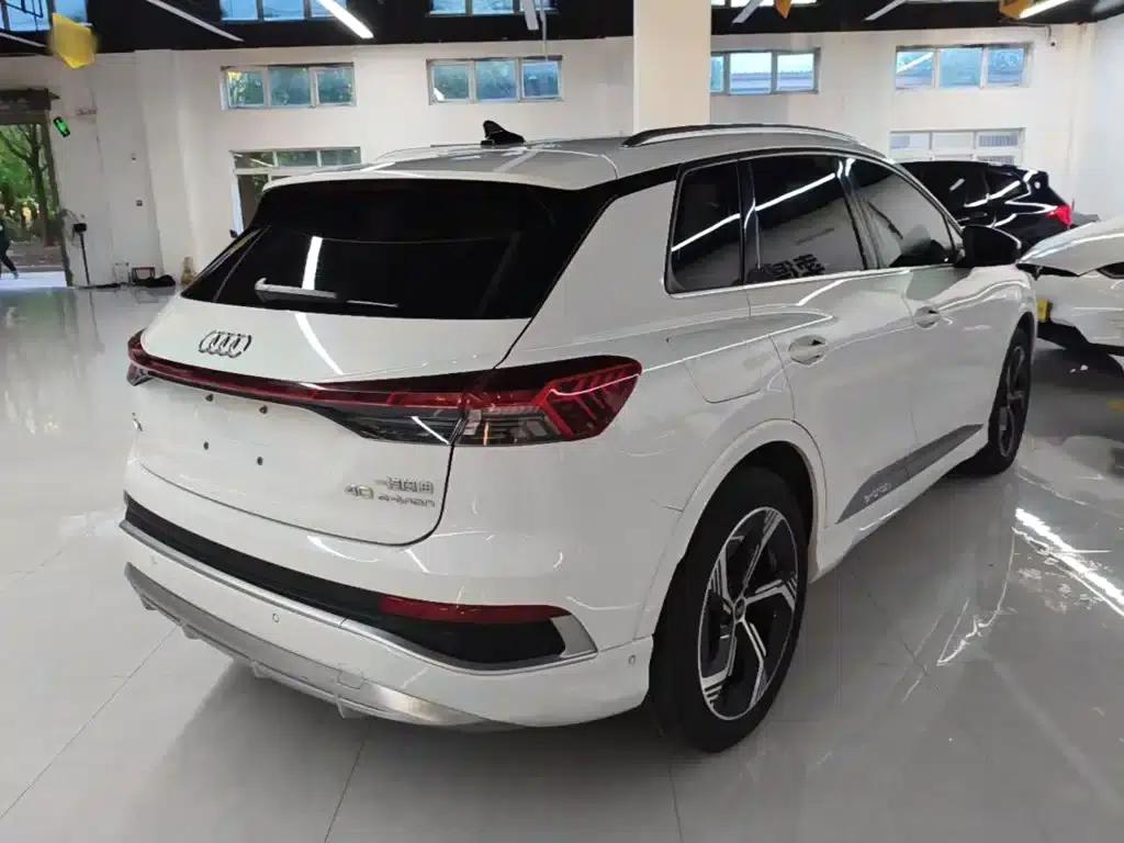 Audi Q4 e-tron 2023 Model 40 e-tron Trailblazer — миниатюра 7
