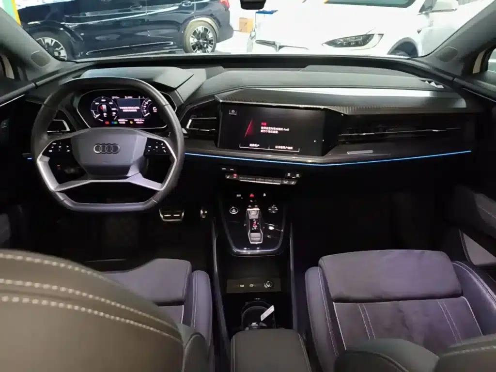 Audi Q4 e-tron 2023 Model 40 e-tron Trailblazer — миниатюра 10