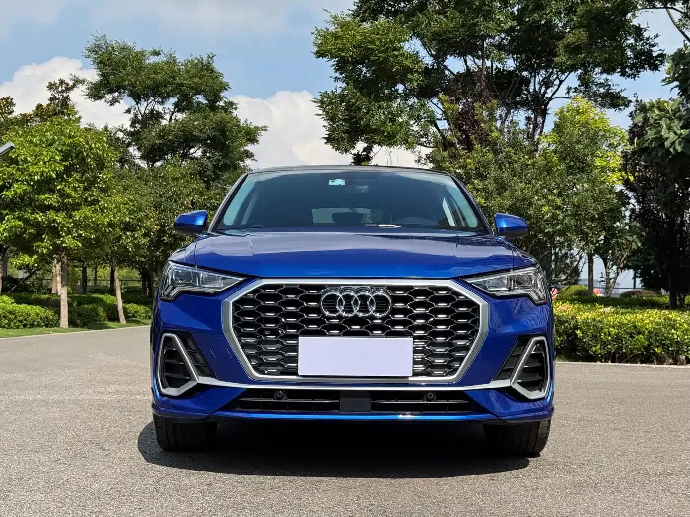 Audi Q3 Sportback 2022 40 TFSI Fashion Edition — миниатюра 2