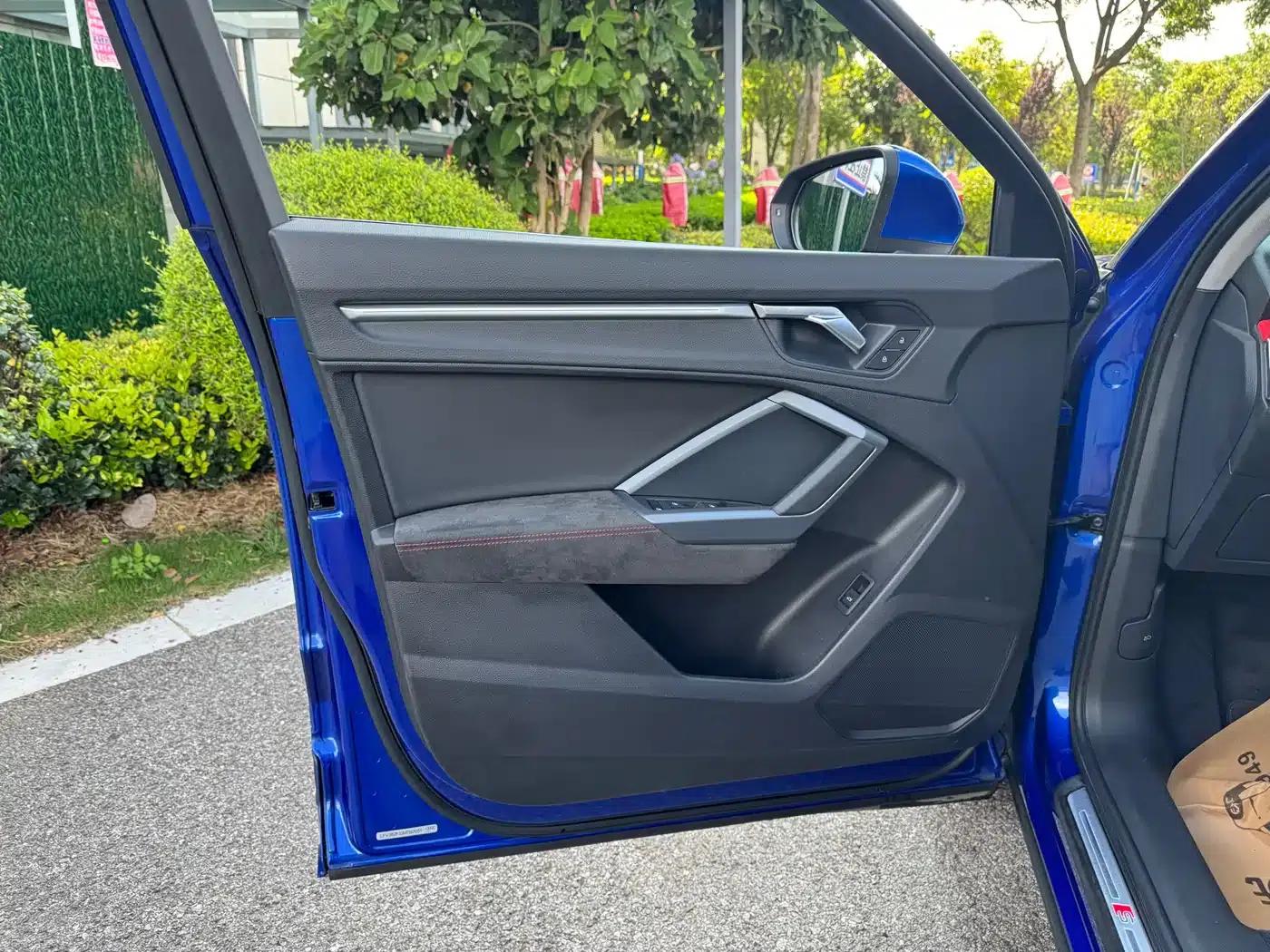 Audi Q3 Sportback 2022 40 TFSI Fashion Edition — миниатюра 28