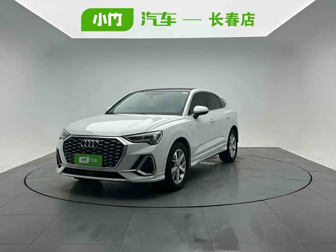Audi Q3 Sportback 2022 35 TFSI Progressive — миниатюра 1