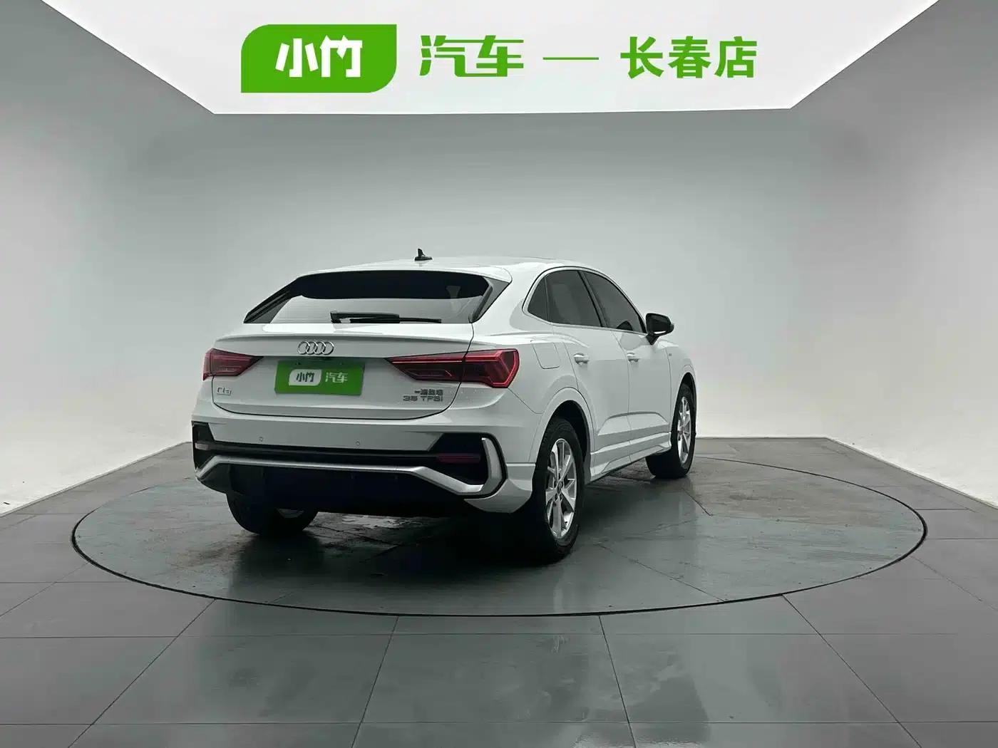 Audi Q3 Sportback 2022 35 TFSI Progressive — миниатюра 6