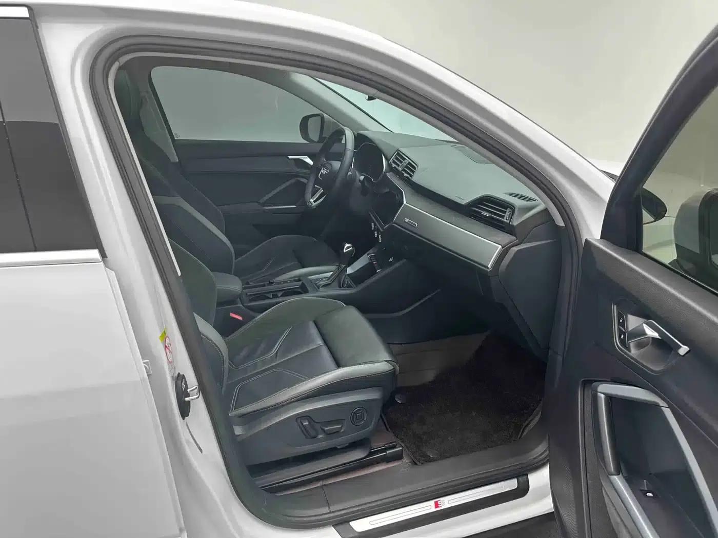 Audi Q3 Sportback 2022 35 TFSI Progressive — миниатюра 7
