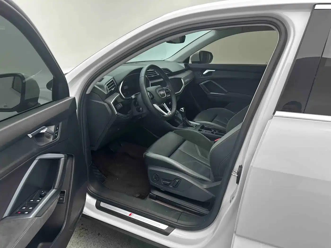 Audi Q3 Sportback 2022 35 TFSI Progressive — миниатюра 9