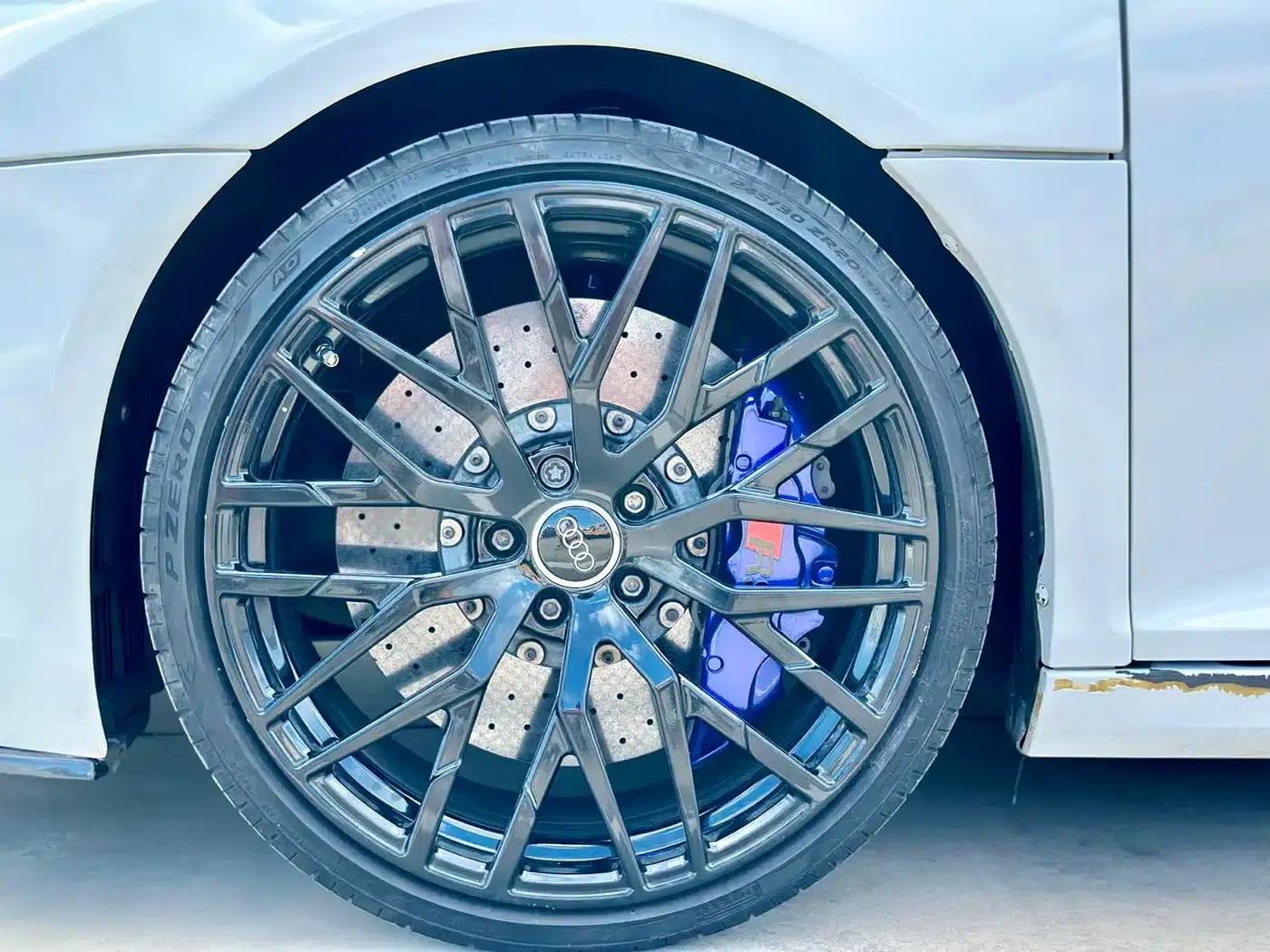 Audi R8 2010 5.2 FSI quattro — миниатюра 9