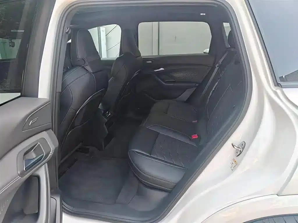 Audi Q6L e-tron 2026 First Edition — миниатюра 7
