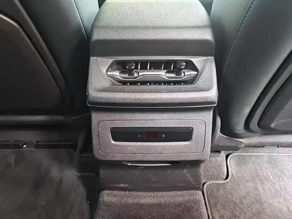 Audi Q6L e-tron 2026 First Edition — миниатюра 10