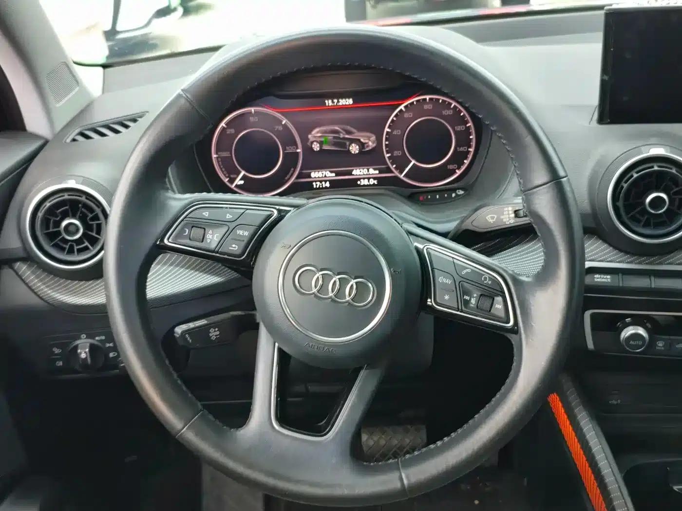 Audi Q2L e-tron 2019 Q2L e-tron Pure Electric Smart Edition — миниатюра 13