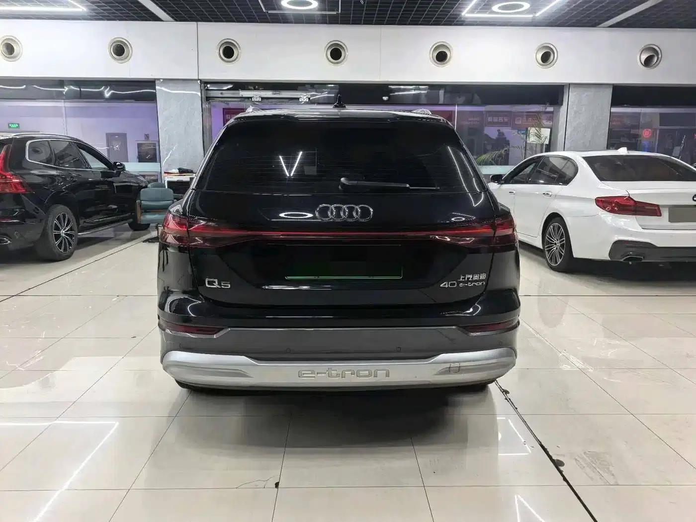 Audi Q5 e-tron 2023 Model 40 e-tron Star Edition Shadow Warrior Edition — миниатюра 3