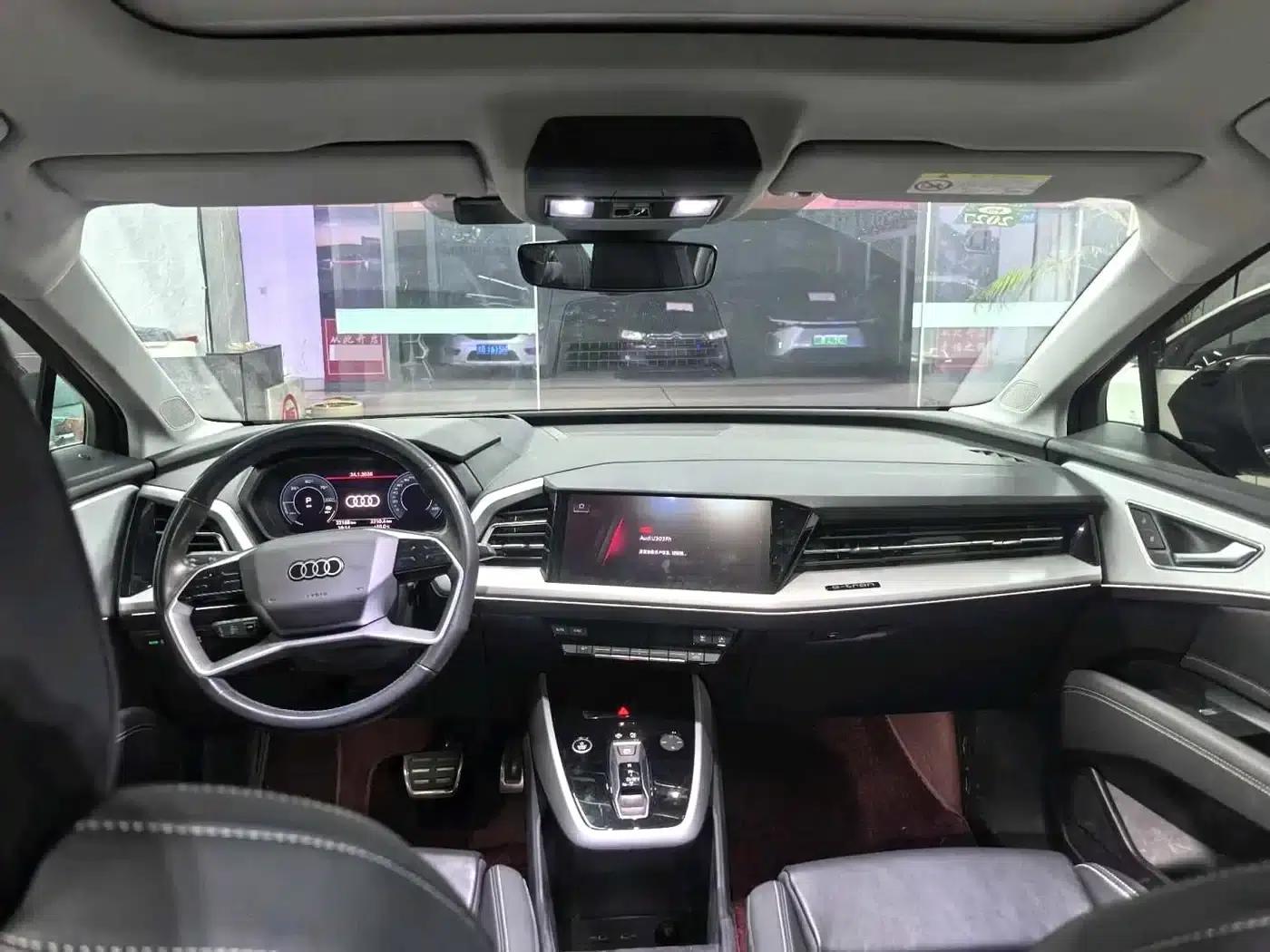 Audi Q5 e-tron 2023 Model 40 e-tron Star Edition Shadow Warrior Edition — миниатюра 5