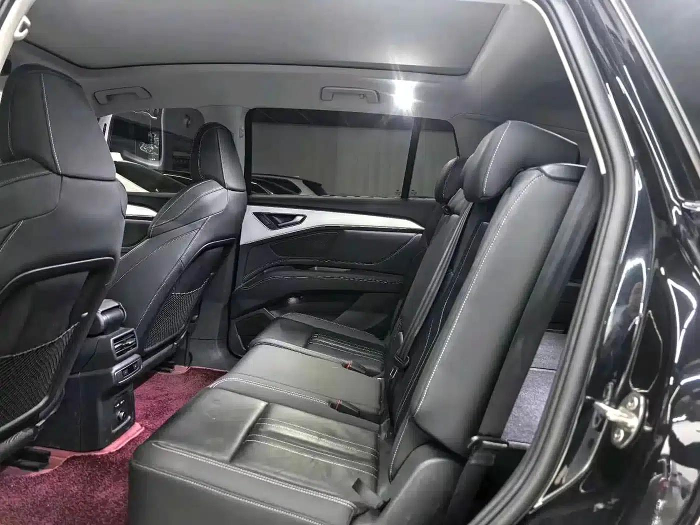 Audi Q5 e-tron 2023 Model 40 e-tron Star Edition Shadow Warrior Edition — миниатюра 7