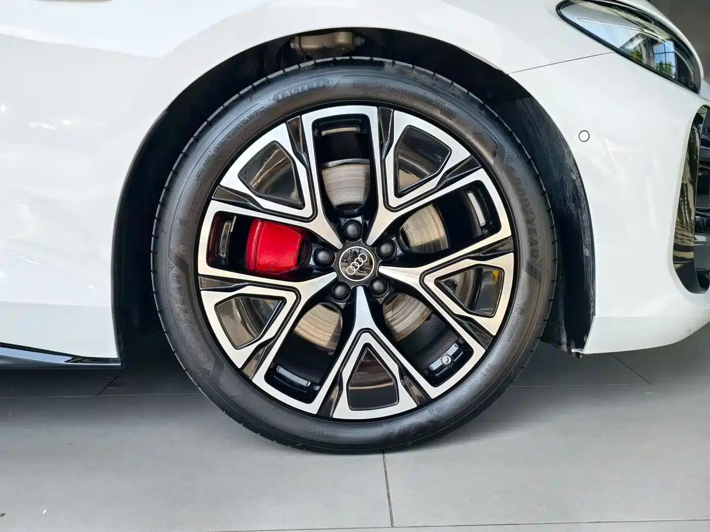 Audi A5L Sportback 2026 TFSI 150kW Intelligent Quattro Model — миниатюра 16