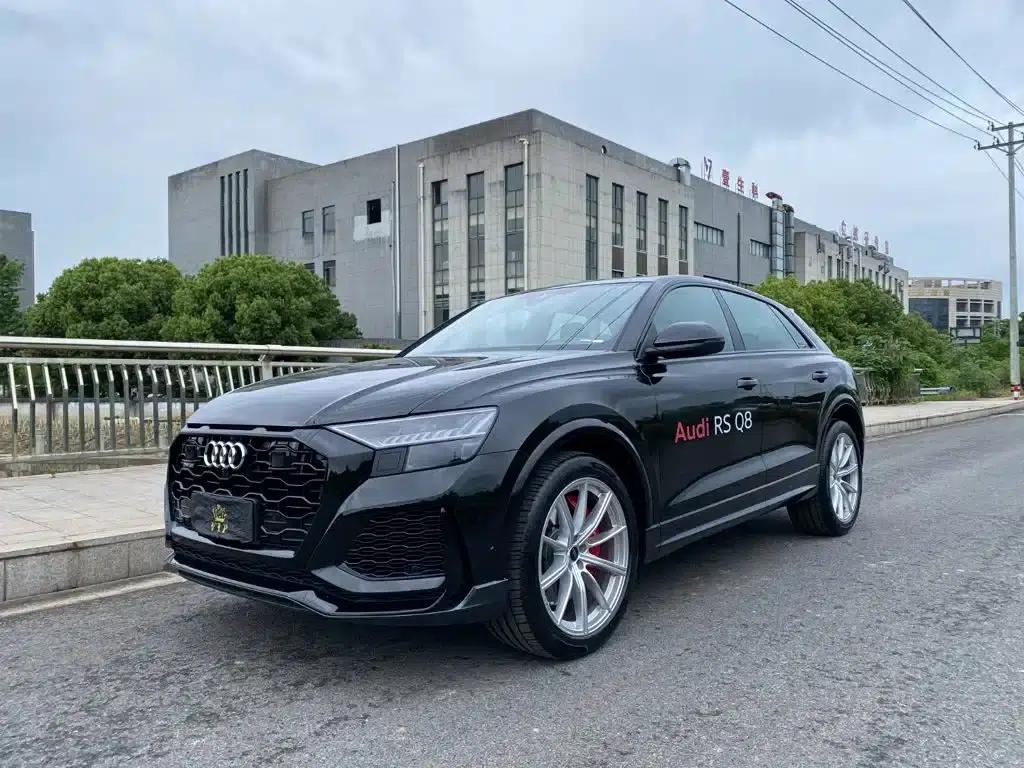 2022 Audi RS Q8 4.0T — миниатюра 1