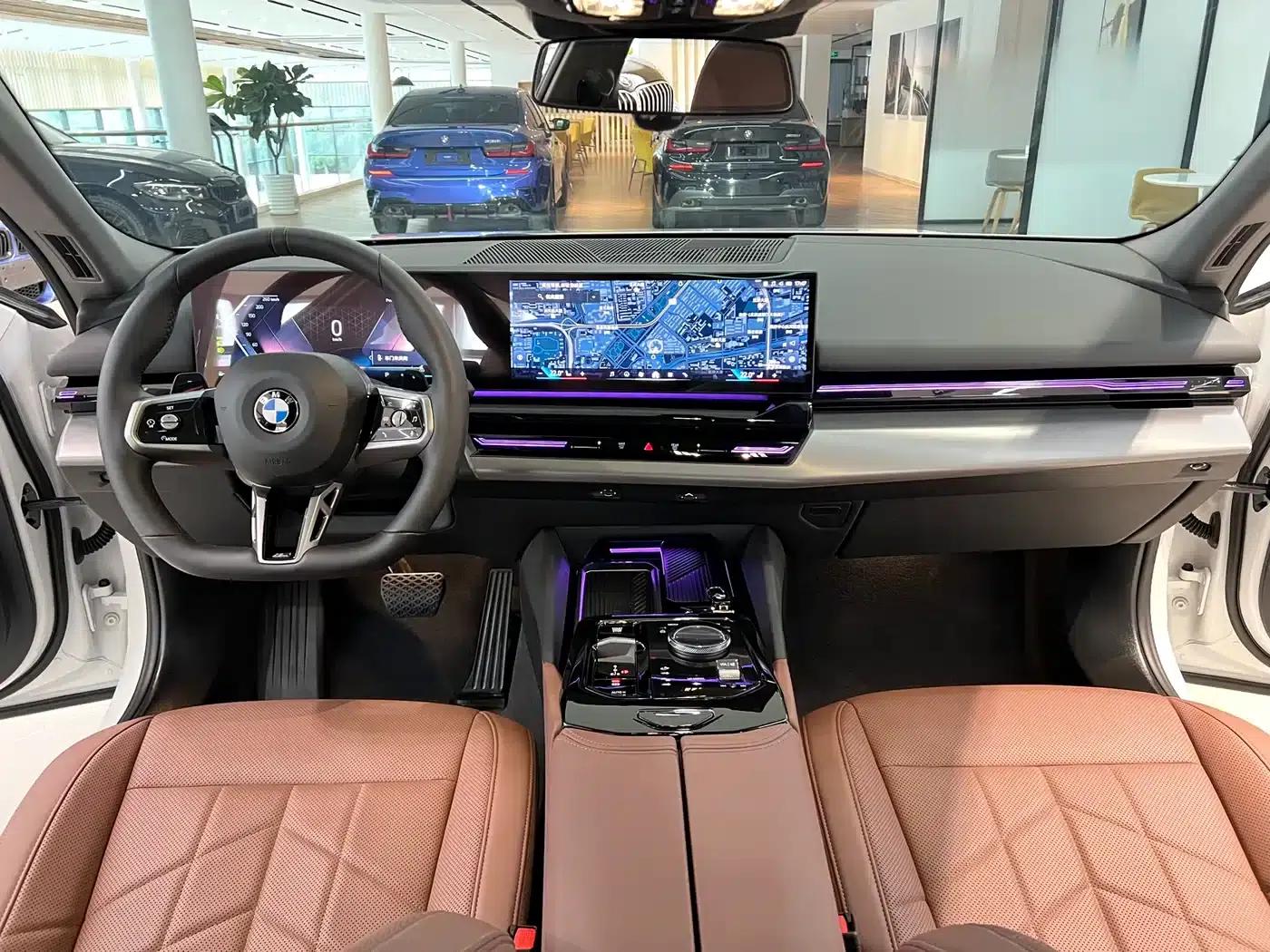 2024 BMW 5 Series 525Li M Sport Package — миниатюра 14